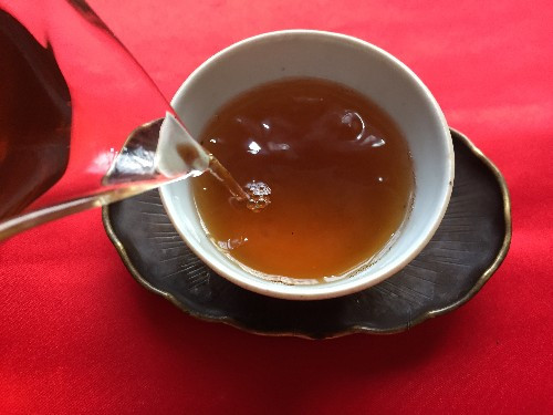 中期普洱茶是否值得收藏？这6个指标很关键！别让“藏茶”拖垮你