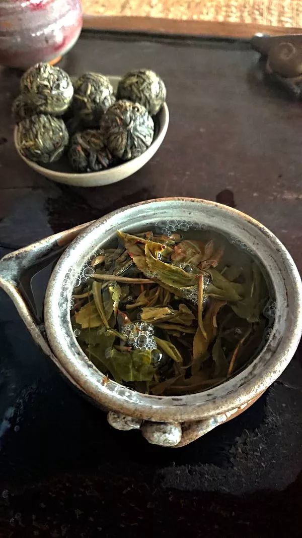 什么是龙珠普洱茶？