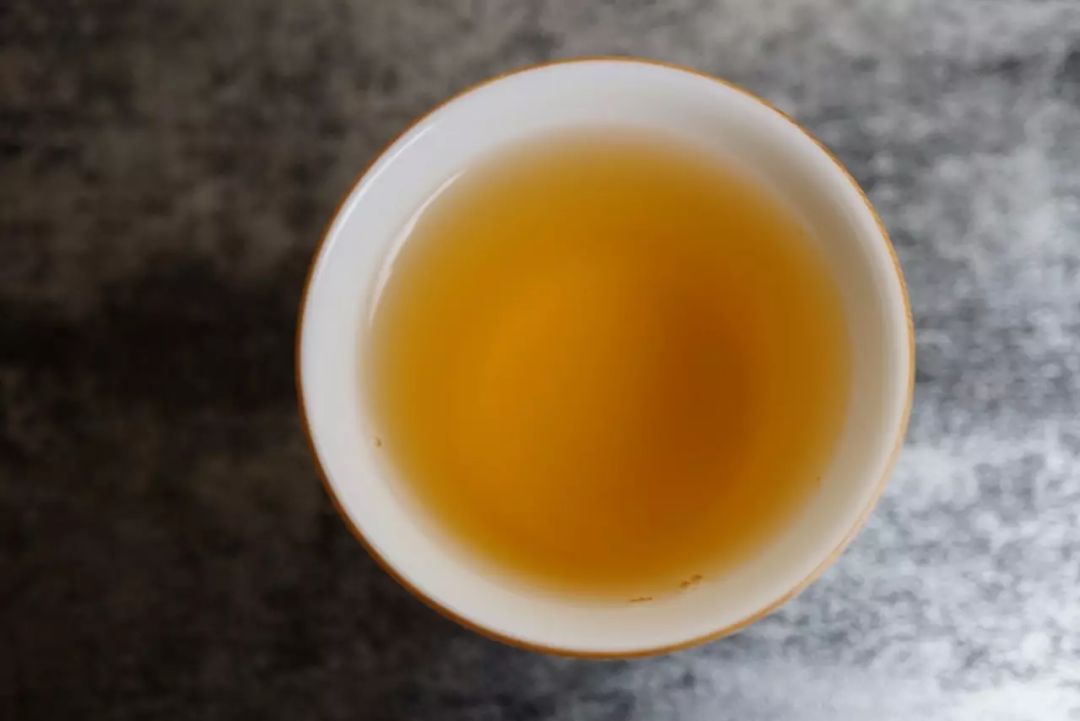白毫银针发售｜品一杯白茶，享香气百态
