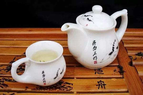 普洱生茶PK熟茶，普洱生茶与熟茶的区别