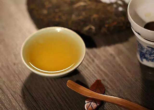 普洱生茶属于绿茶吗？