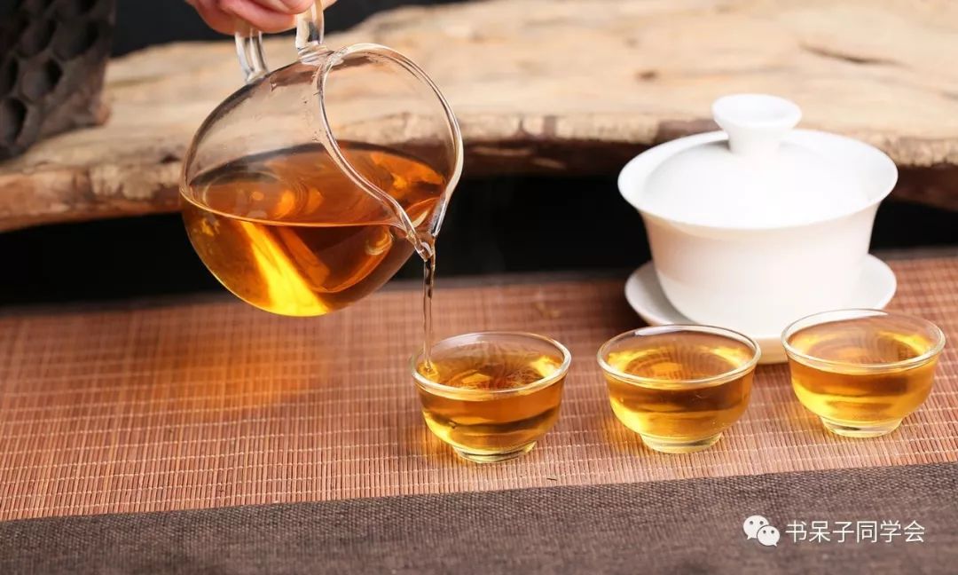 普洱熟茶与红茶的区别，看完这个不要在认错！