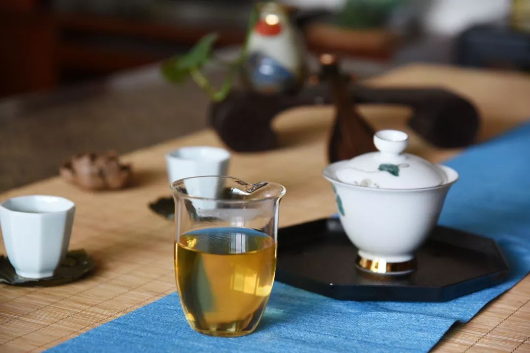 如果时间足够长，普洱生茶会转化为普洱熟茶吗？