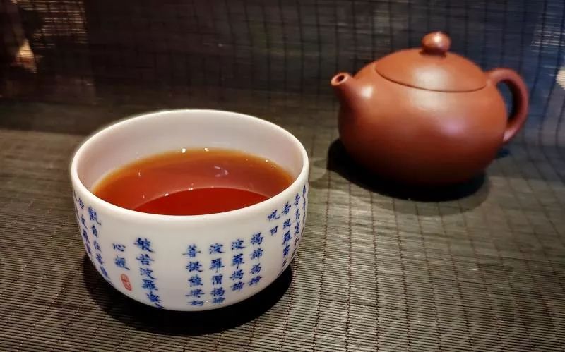 如果时间足够长，普洱生茶会转化为普洱熟茶吗？