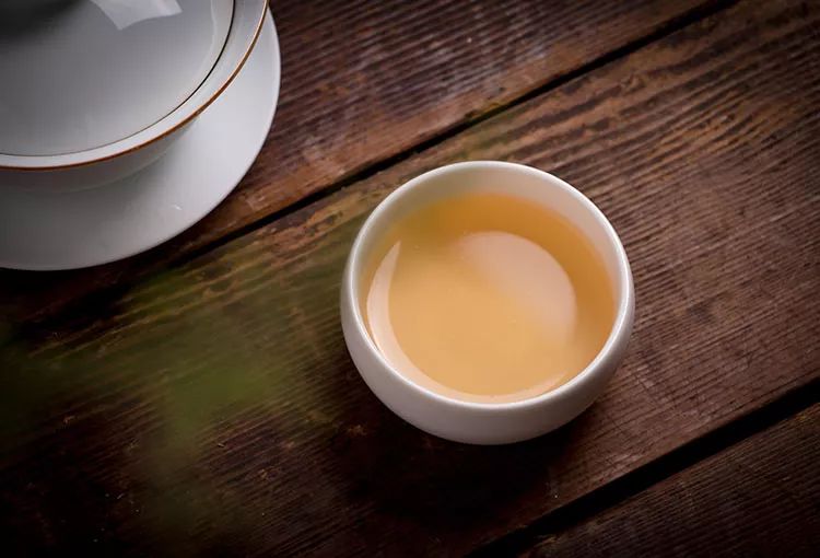 普洱冲泡要诀:如何用盖碗冲泡出一杯普洱茶的好滋味？