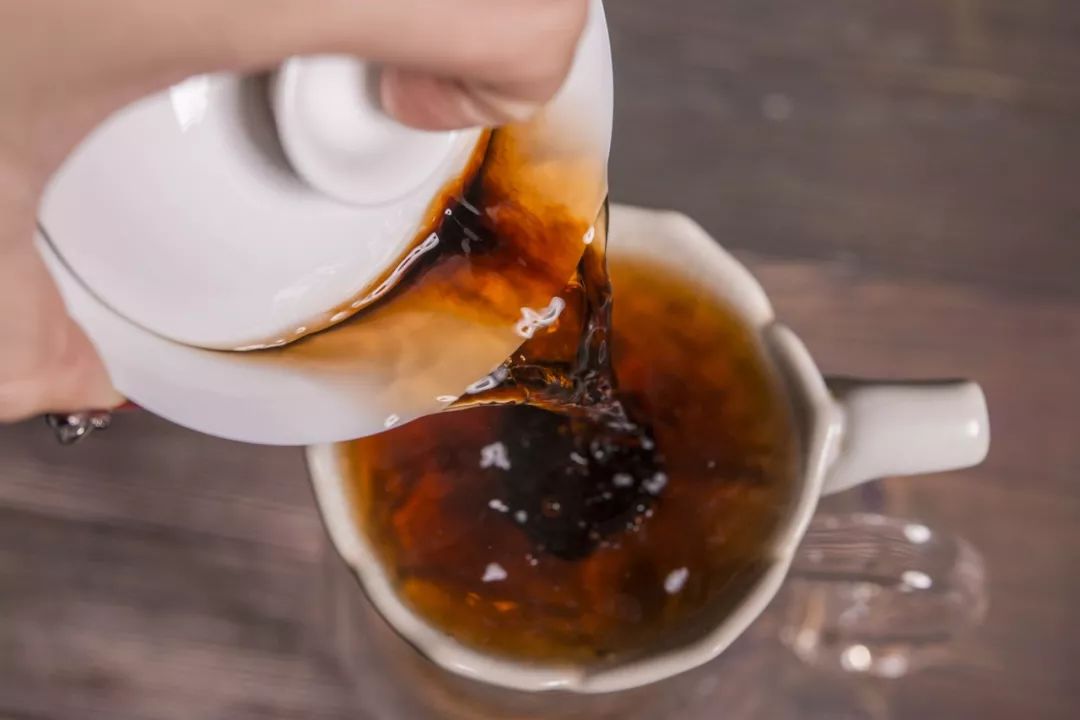 普洱茶的第一道，为什么叫“醒茶”？