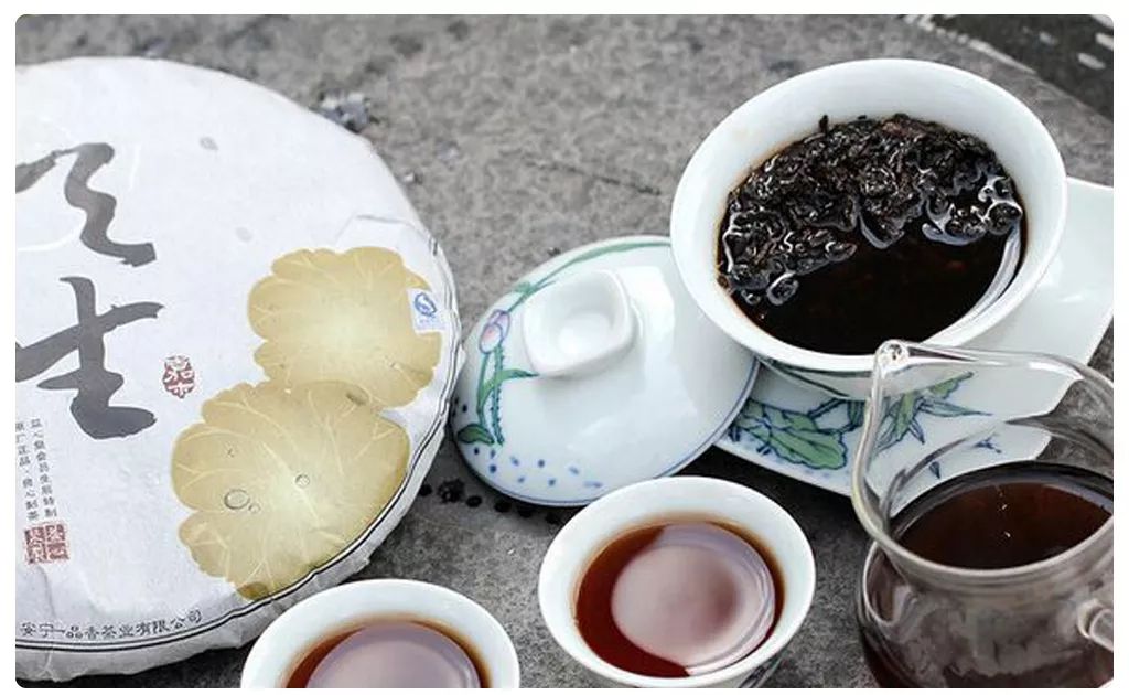 普洱茶表面的油状物质是什么？