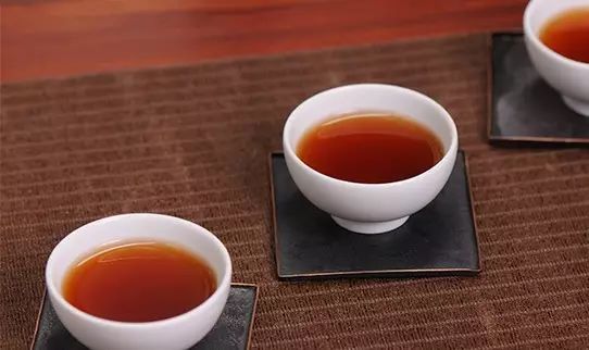 普洱茶够不够老，怎么辨别普洱茶的新与老！