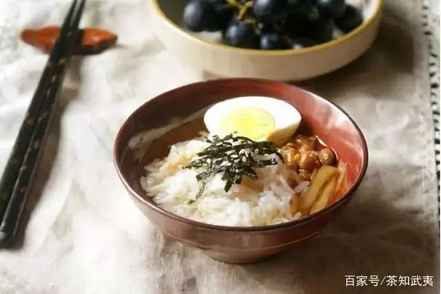 普洱茶汤煮出来的米饭是什么味道？
