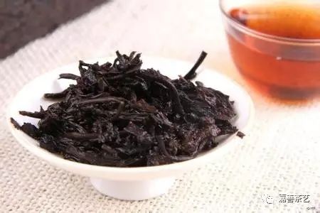 制茶：普洱茶发酵中的有氧发酵与厌氧发酵