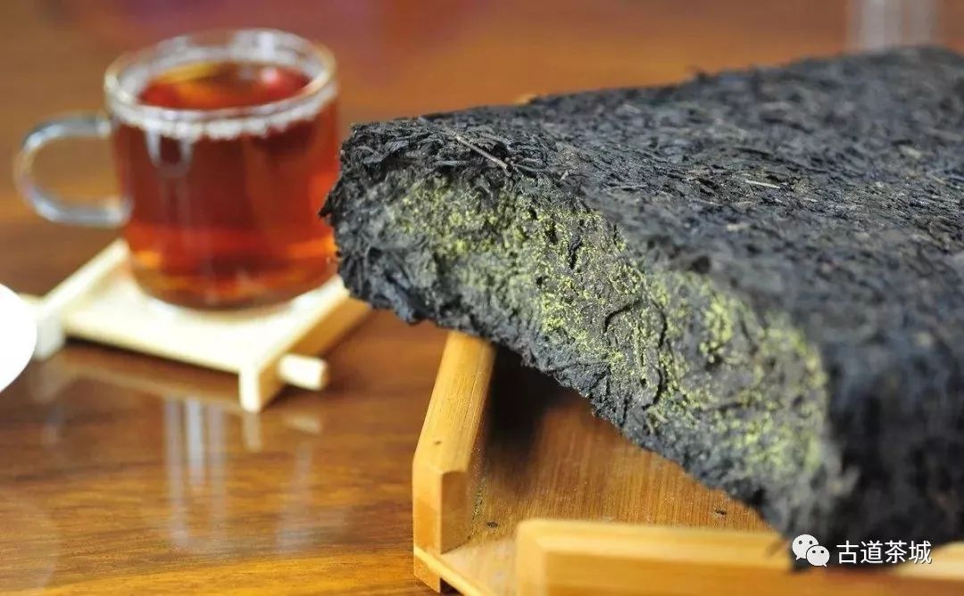 古道茶城|黑茶渣的10大妙用，最后一种最神奇！