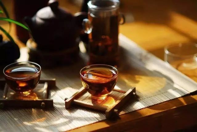 黑茶被称为养胃茶的原因是什么？