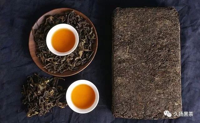 在黑茶类中，为什么只有茯砖茶会开金花