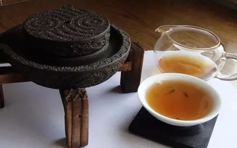 你知道黑茶要“藏”几年才好喝？