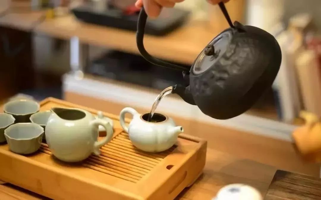 关于茶的功效：让你看懂冬天喝黑茶的好处
