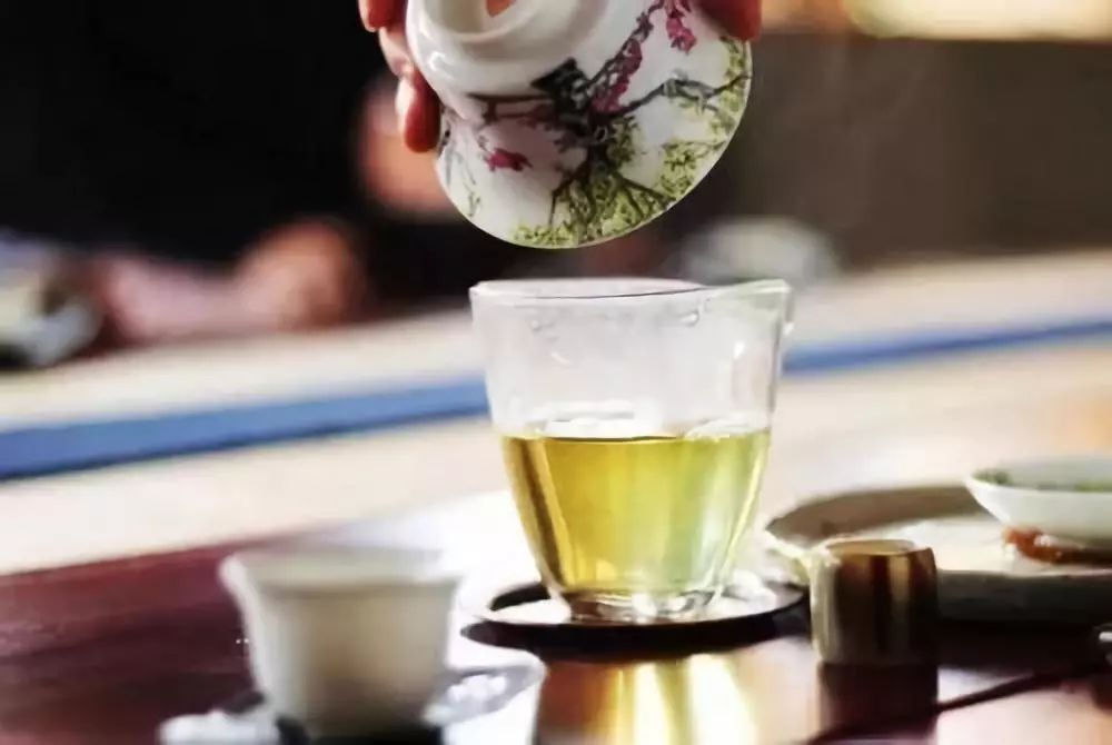 喝红黑黄绿青白茶的，就看不起喝花茶的吗？