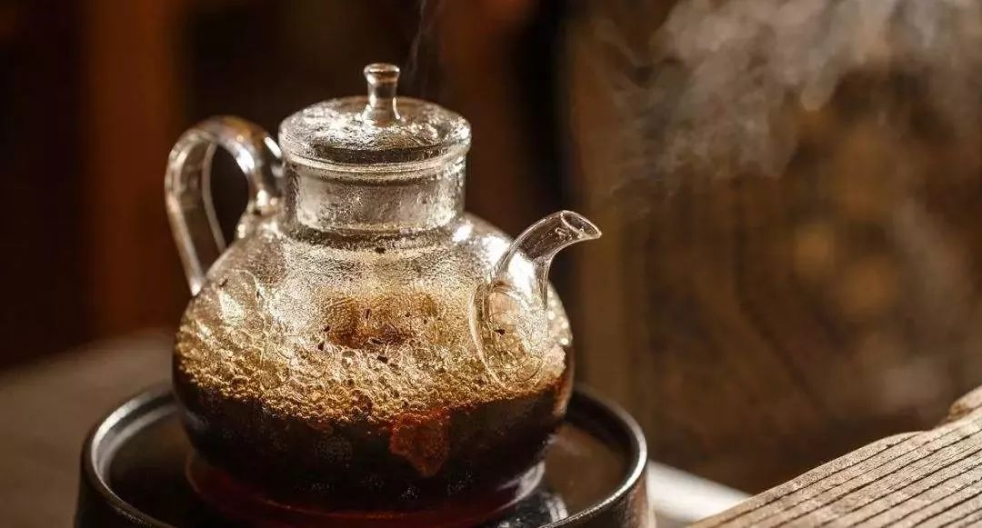 白茶学堂|白茶不能久泡却能煮的迷底终于揭开！