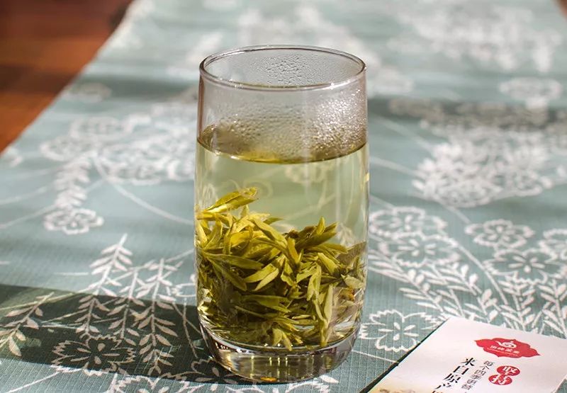 有人说“喝绿茶伤胃”，到底对不对？