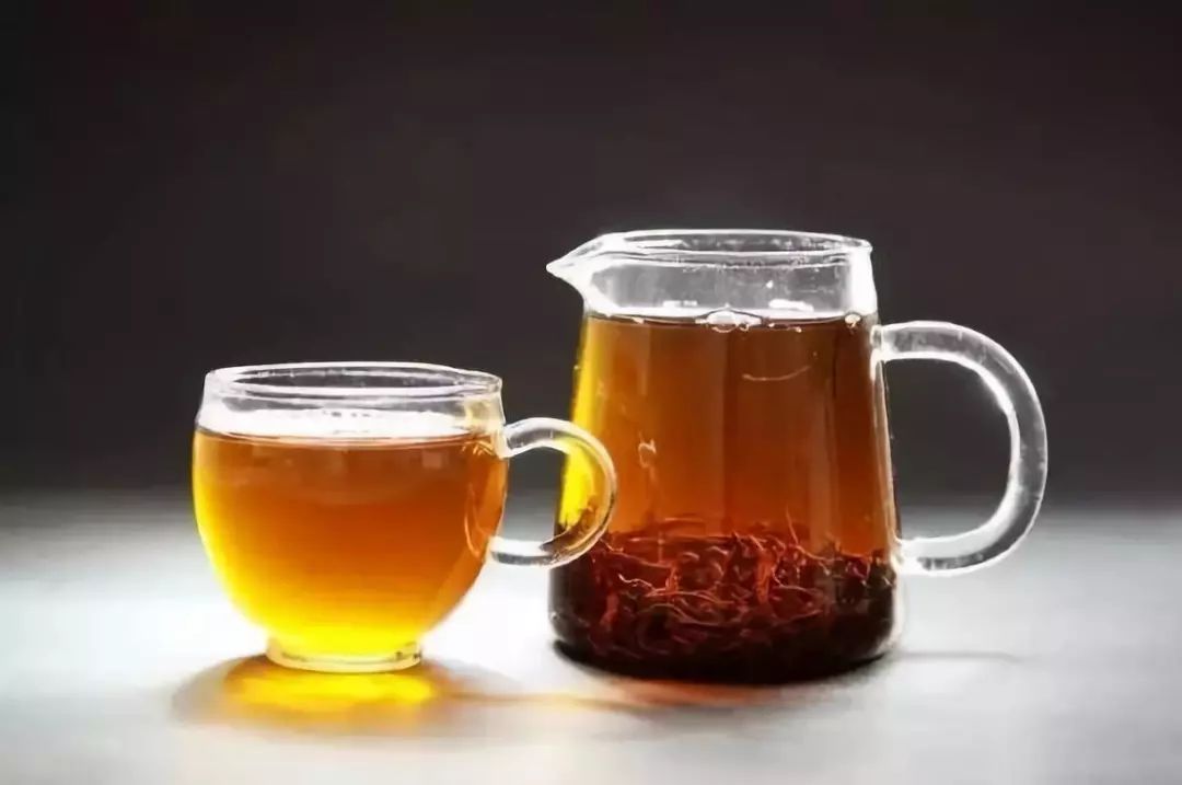 绿茶越绿越好，红茶越红越好？