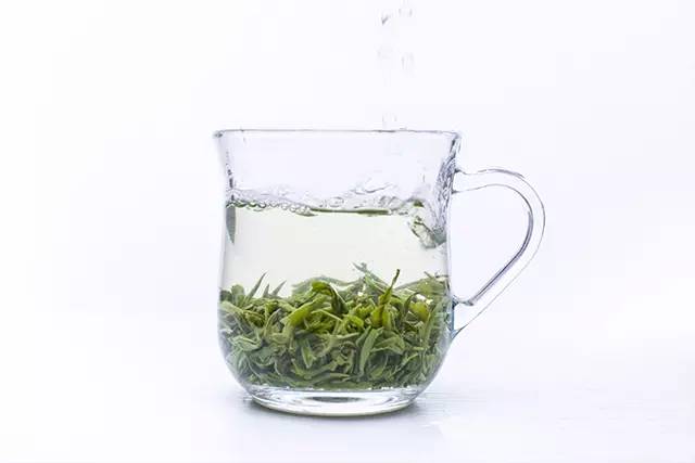切记！第一杯绿茶，剩下的1/3别急着喝！