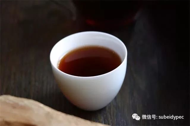 熟茶和红茶的汤色真的相似吗?