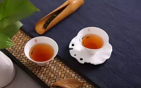 冬天多喝红茶，有益处