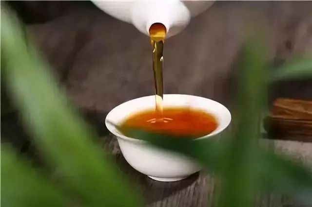 为什么这么多人喝红茶，红茶有什么功效