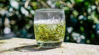 春茶季丨40多国外宾都来他家喝茶，西湖卢氏一族的春茶龙井现已开售！