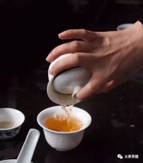 关于茶的知识丨饮茶为何能解酒毒