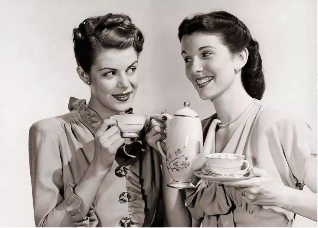 老外饮茶风俗|奶茶是先加奶，还是先加茶？