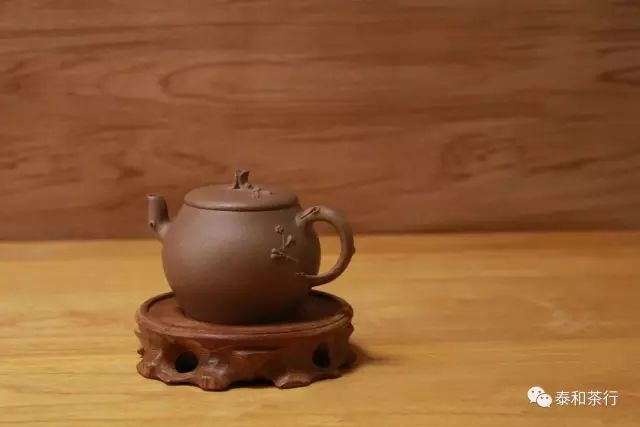 为什么泡茶要选用紫砂壶？原来。。。