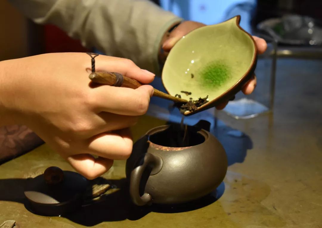 茶识‖泡茶水温与茶汤口感有什么关系？