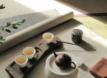 怎么分辨茶为春茶，选购春茶有哪些小技巧？