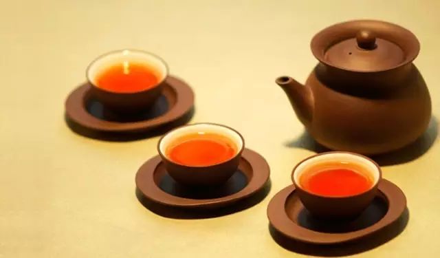 茶有48个小妙用，收藏起来，方便应对特殊情况！