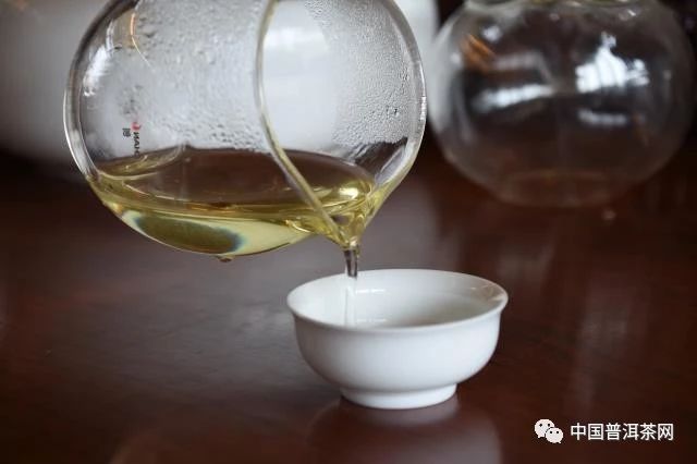 关于茶文化：手工茶和机制茶，哪种茶更好？丨知识