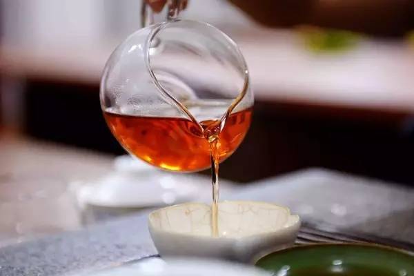 关于茶文化：您觉得喝茶，会导致钙质流失吗？