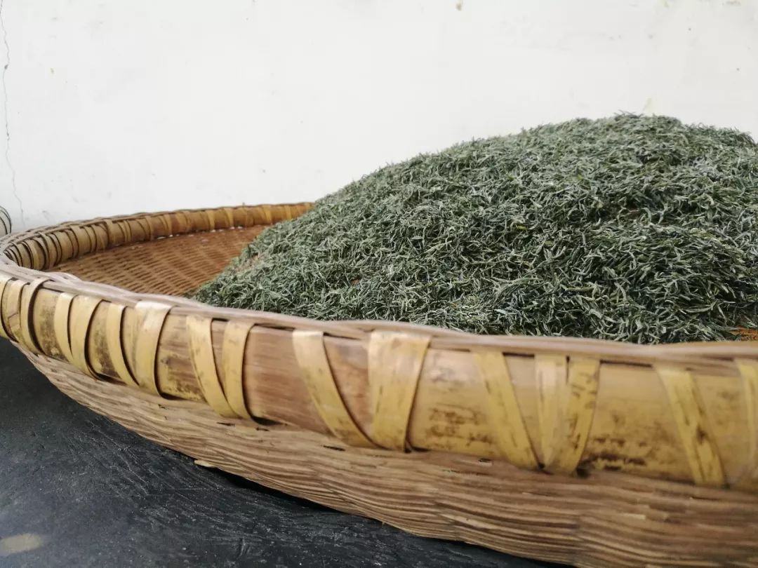 制茶篇|传统的竹篾和橡木烘焙