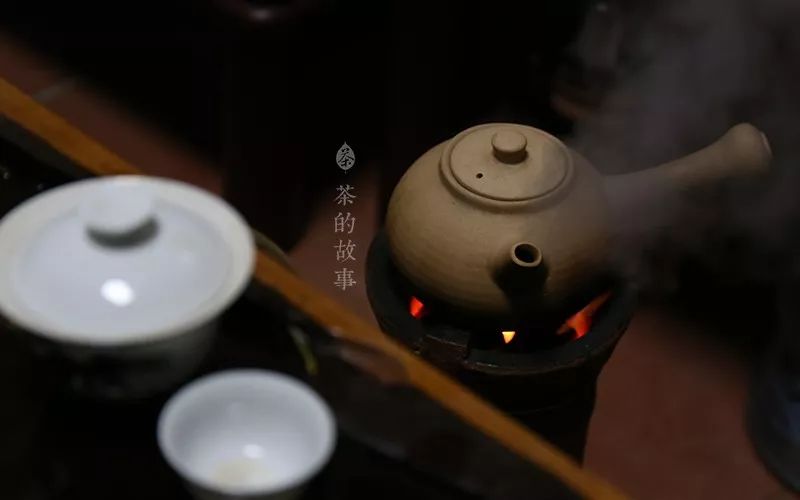 喝烫茶致癌？什么温度喝茶最健康？