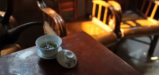 疑惑：为什么茶叶能煮着喝，却不能久泡？