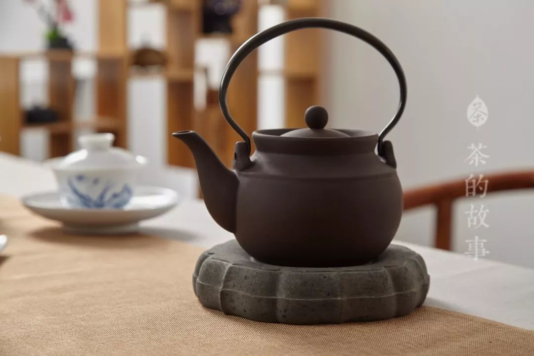 水为茶之父，如何靠水将普通的茶泡出惊艳感？