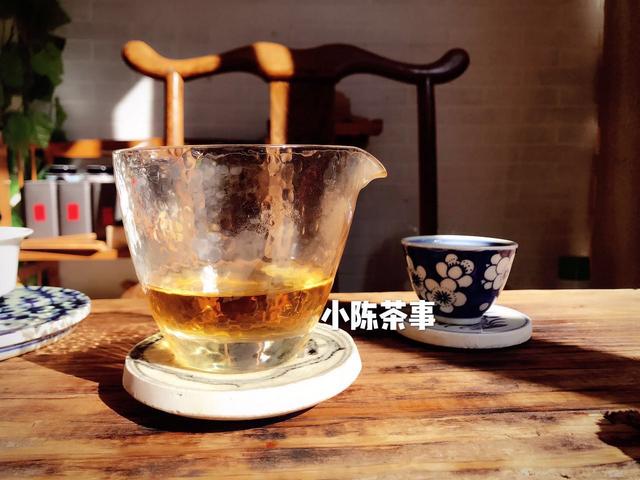 秋季，该喝什么茶？绿茶、白茶、普洱茶、武夷岩茶还是红茶？健康学2018-08-1310:23