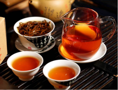喝滇红茶有什么好处冬季降温更适合喝滇红茶了！