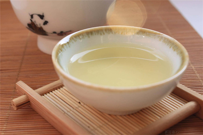 白牡丹茶的由来权贵与高洁的结合体