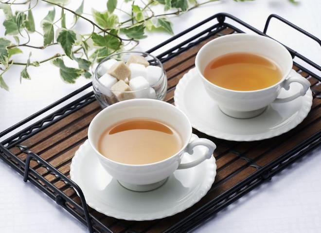 喝花茶的常识为何金银花茶隔夜不能喝