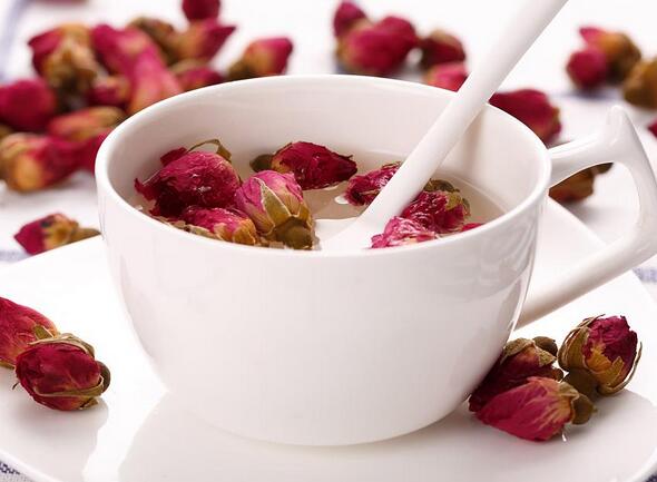 玫瑰花茶能和蜂蜜一起喝吗玫瑰花茶能放冰糖吗