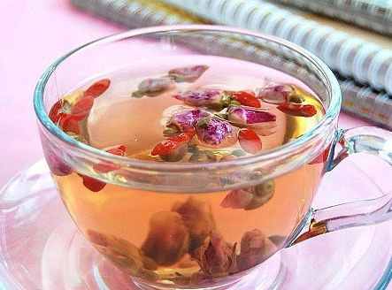 玫瑰花茶是凉性的吗玫瑰花茶可以空腹喝吗