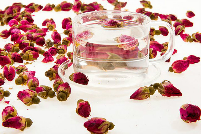 玫瑰花茶和茉莉花茶一起冲泡有什么功效