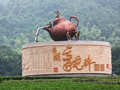 中国名茶西湖龙井茶的特色泡法