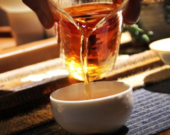 喝红茶的功效特点喝红茶有助于降血压