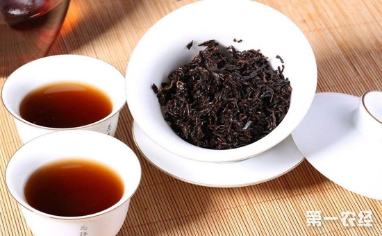 如何鉴别红茶是否染色？怎样辨别红茶是否染色？